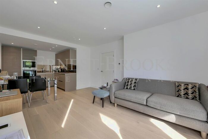 1 Bedroom Flat To Rent In Claremont House, Canada Water, SE16