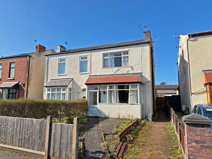 3 Bedroom Semi Detached House For Sale In Cemetery Road, Birkdale, Southport, PR8