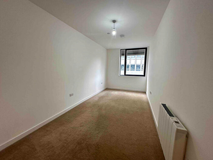 1 Bedroom Flat To Rent In Baryta House, Victoria Avenue, Southend On Sea, Essex, SS2