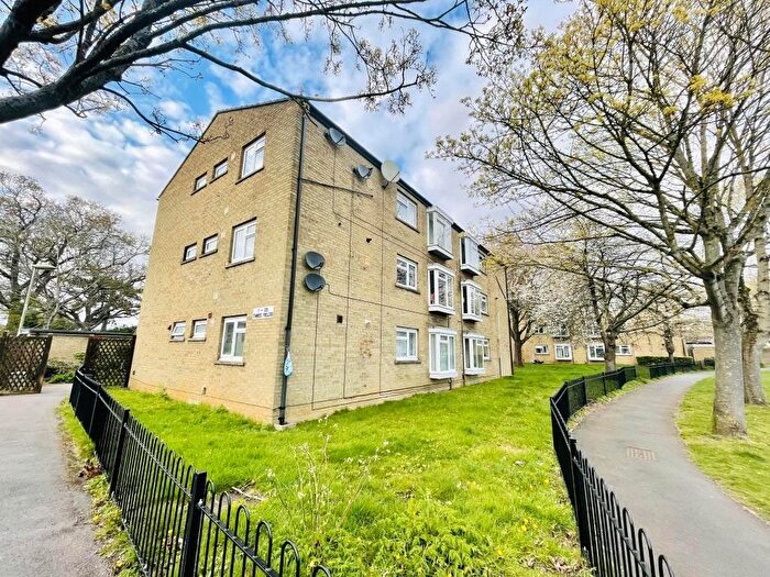 2 Bedroom Flat For Sale In Three Fields, Headington, Oxford, OX3