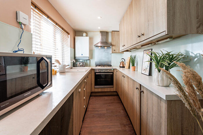 6 Bedroom Terraced House To Rent In Sutton Street, Durham, DH1