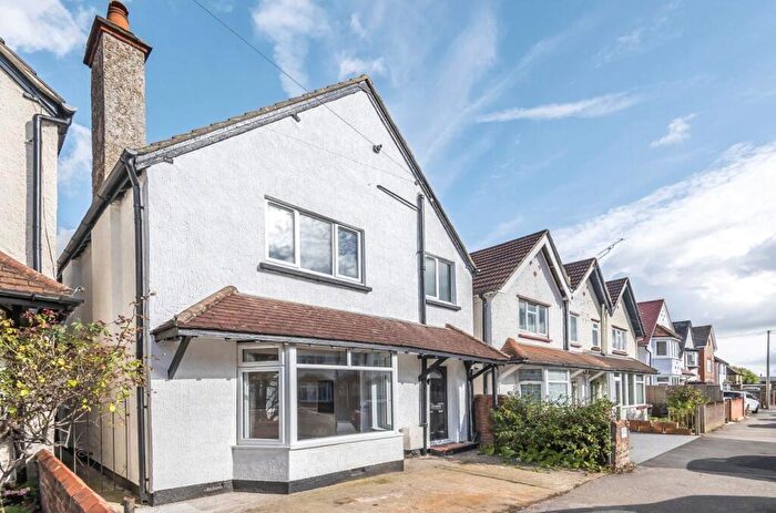 4 Bedroom Semi Detached House To Rent In Weston Road, Guildford, GU2