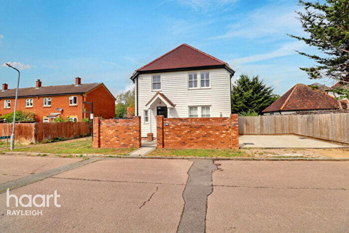 3 Bedroom Detached House To Rent In Pound Lane, Basildon, SS15
