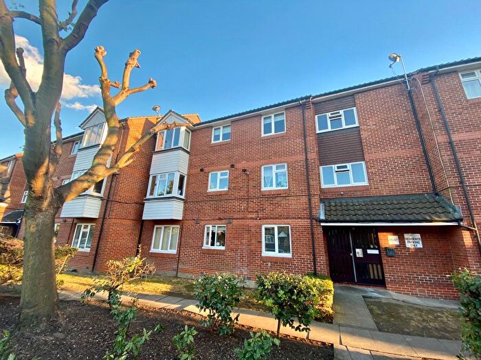 1 Bedroom Flat To Rent In Stevenson Crescent, Bermondsey, SE16