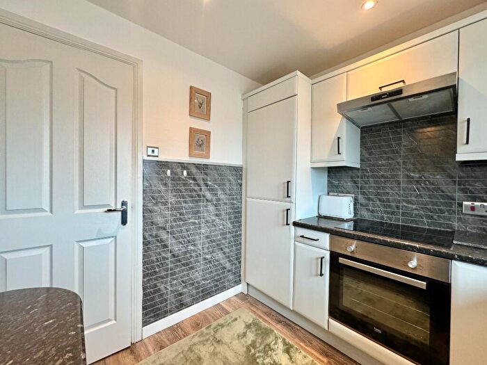 2 Bedroom Flat For Sale In Hunter Gardens, Bonnybridge, FK4