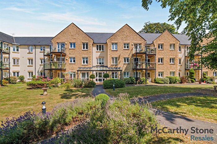 1 Bedroom Flat For Sale In Holmcroft Court, Charlton Road, Shepton Mallet, BA4