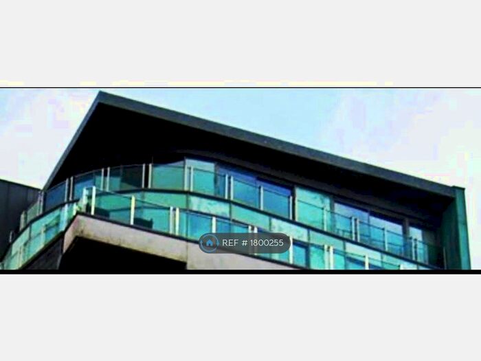 3 Bedroom Flat To Rent In Clyde Street, Glasgow, G1