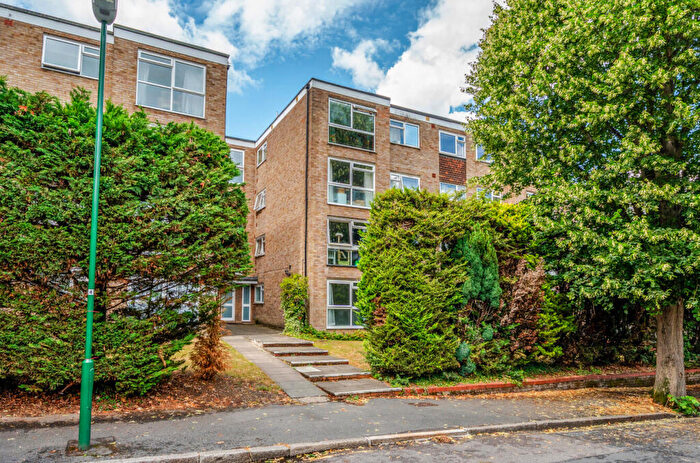 1 Bedroom Apartment For Sale In Sherwood Park Road, Sutton, SM1