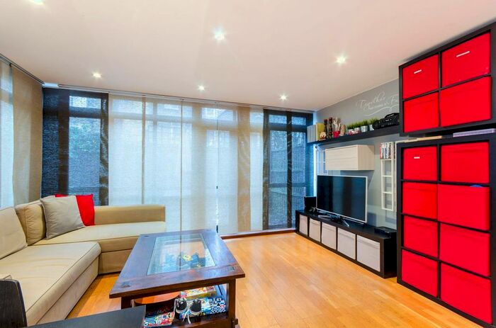 3 Bedroom Property To Rent In Rush Common Mews, Streatham Hill, London, SW2