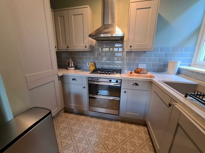 2 Bedroom Flat To Rent In Clarendon Road, Redland, Bristol, BS6