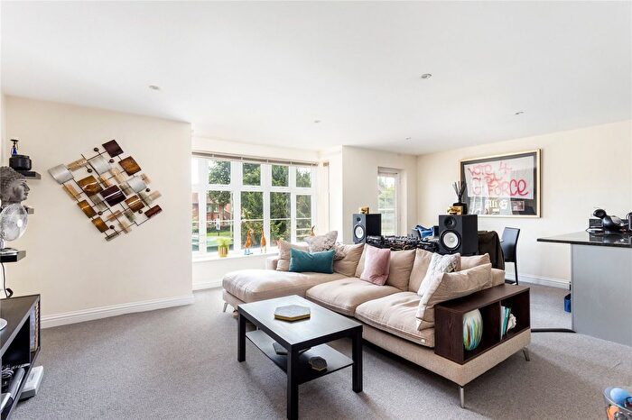 2 Bedroom Flat To Rent In Banbury Road, Oxford, OX2