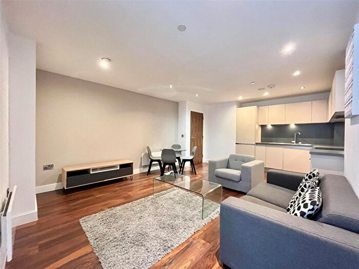 2 Bedroom Flat To Rent In One, Cambridge Street, Manchester, M1