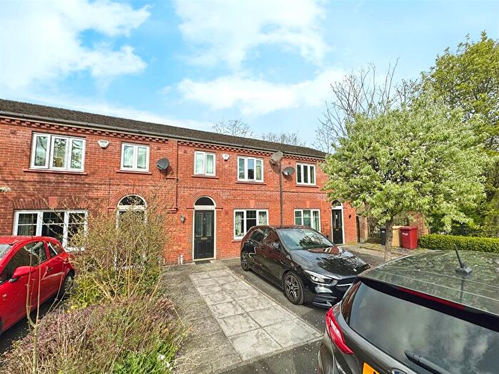 3 Bedroom Terraced House For Sale In Hallbridge Gardens, Bolton, BL1