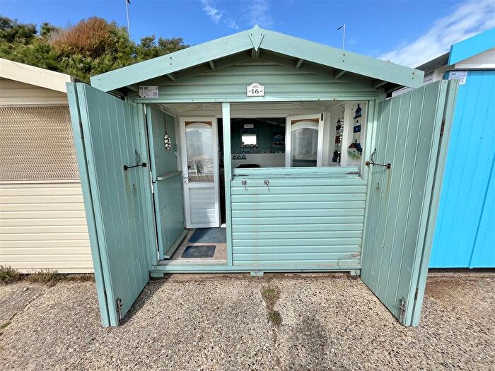 Chalet For Sale In Kings Parade, Holland-On-Sea, CO15