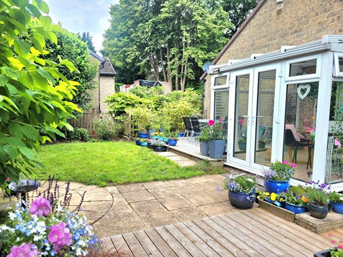 5 Bedroom Detached House For Sale In Benn Lane, Longwood, Huddersfield, HD3