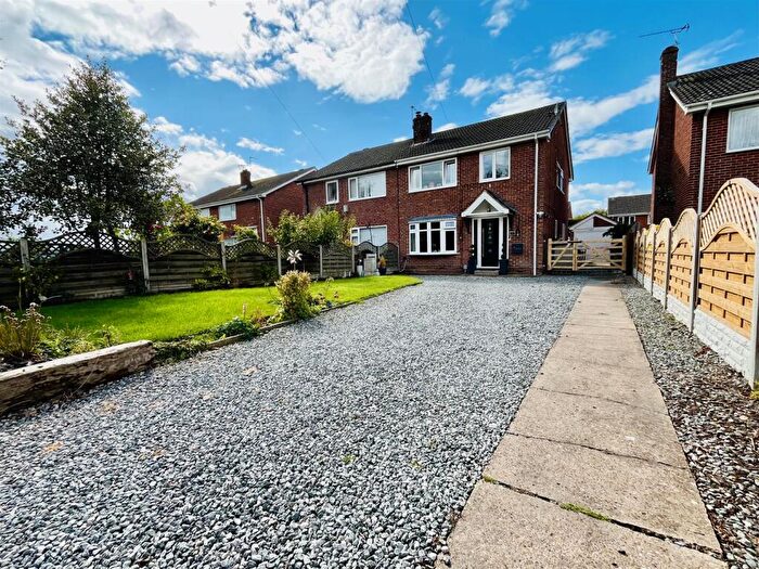 4 Bedroom Semi-Detached House For Sale In Teal Road, Newport, Brough, HU15