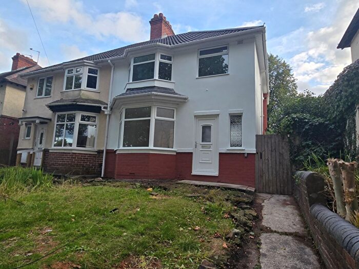 3 Bedroom Semi-Detached House To Rent In St. James's Road, Dudley, DY1