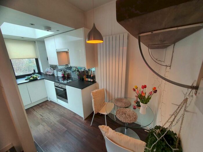 Studio To Rent In Hemstal Road, West Hampstead, NW6