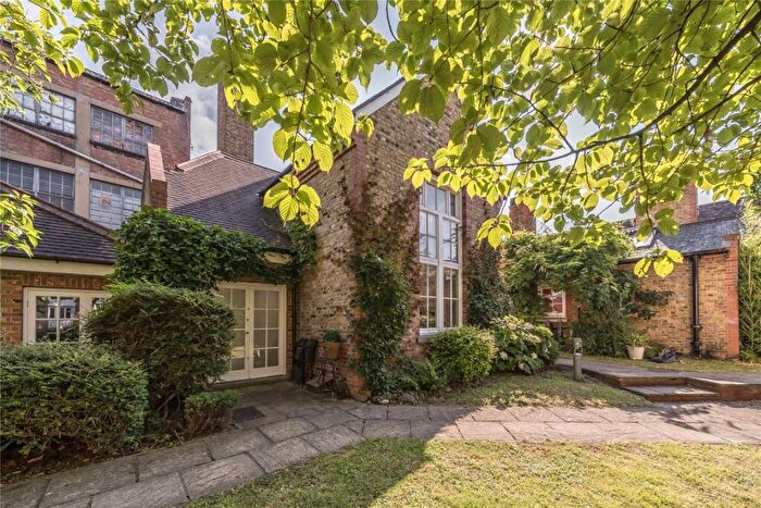 3 Bedroom House For Sale In The Lycee, Kennington, SE11