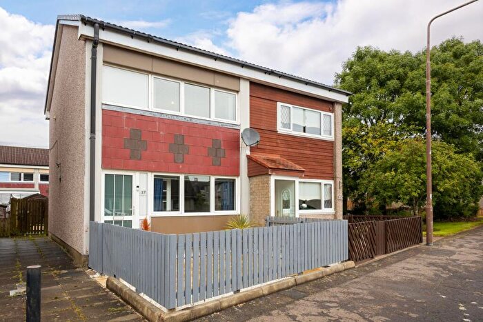 2 Bedroom Semi Detached House For Sale In Strathyre Place, Stoneyburn, Bathgate, EH47