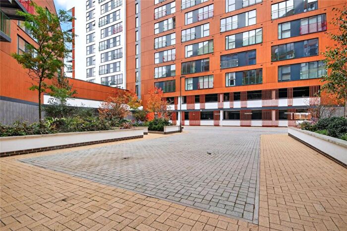 1 Bedroom Apartment For Sale In Market Street, Bracknell, Berkshire, RG12