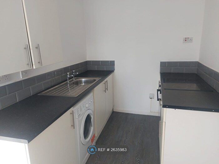 2 Bedroom Flat To Rent In Poulton Road, Wallasey, CH44