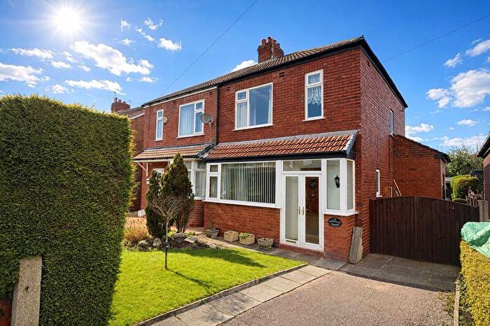 3 Bedroom Semi-Detached House For Sale In Woodfield Avenue, Bredbury, Stockport, SK6
