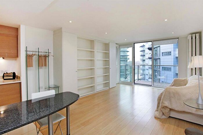 Apartment To Rent In Howard Building, Queenstown Road, London, SW11