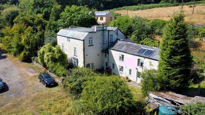 10 Bedroom Detached House For Sale In Trafalgar, Brierley, GL14