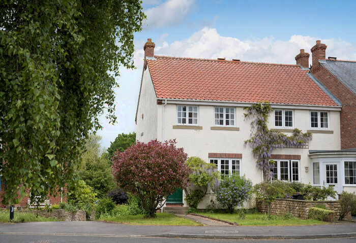 3 Bedroom End Of Terrace House For Sale In Renton Close, Bishop Monkton, Harrogate, HG3