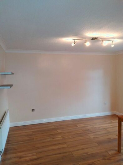 3 Bedroom Semi-Detached House To Rent In Glebe Street, Chadderton, Oldham, OL9