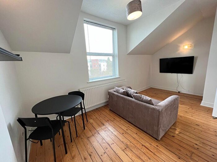 2 Bedroom Apartment To Rent In Flat, Melton Road, NG2