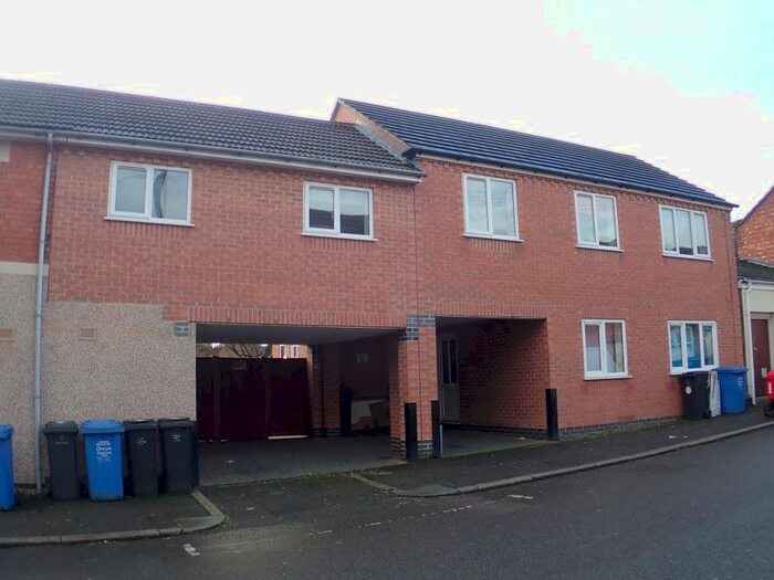 2 Bedroom Flat To Rent In Lindsay Street, Kettering, NN16
