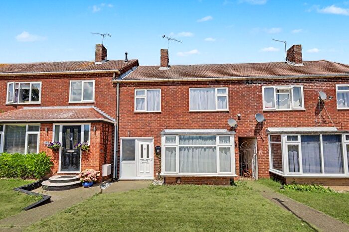 3 Bedroom Terraced House For Sale In Takely End, Basildon, Essex, SS16