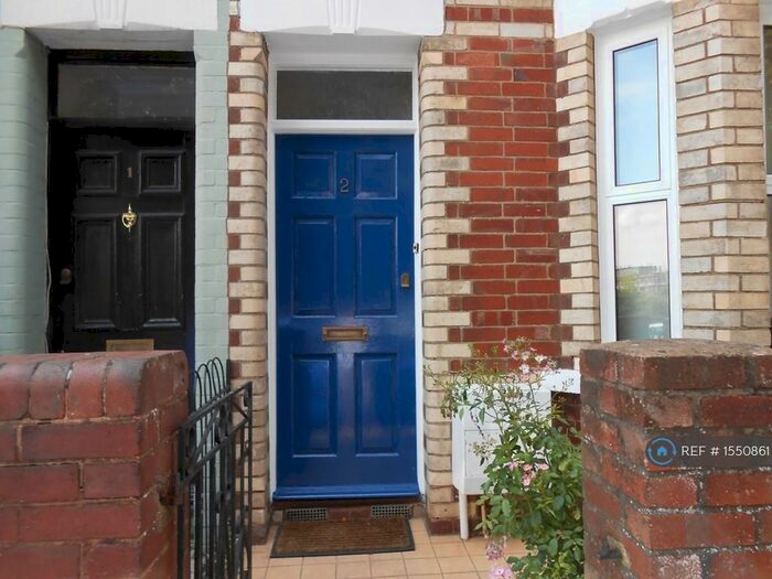 2 Bedroom Terraced House To Rent In Church Terrace, Exeter, EX2