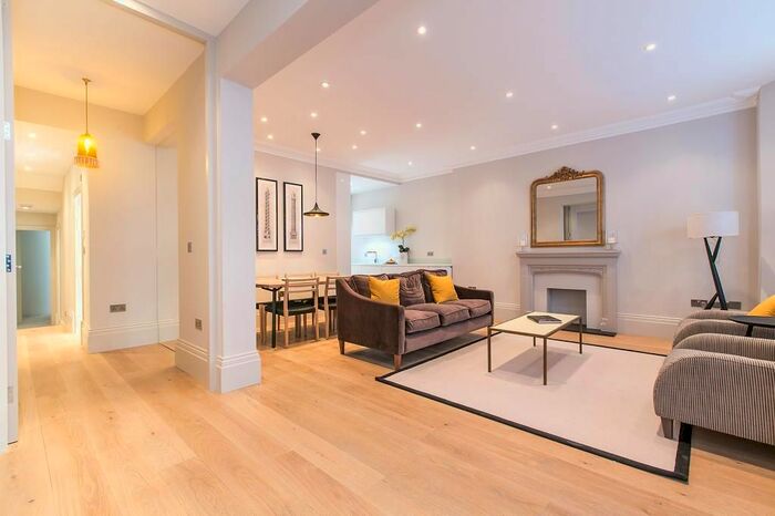 2 Bedroom Flat To Rent In Rosary Gardens, South Kensington, London, SW7