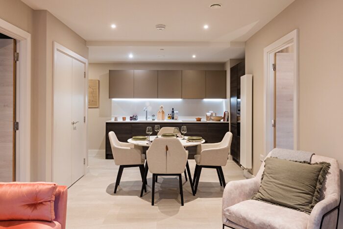 2 Bedroom Apartment To Rent In Fountainbridge, Edinburgh, EH3