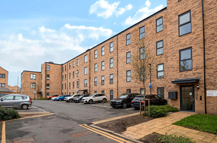 2 Bedroom Apartment For Sale In Hamilton Mead, Harrow, HA2