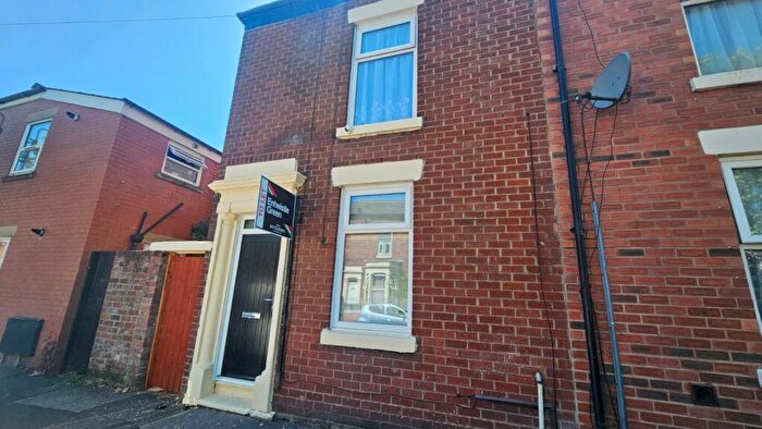 2 Bedroom House To Rent In Brackenbury Road, Fulwood, PR1