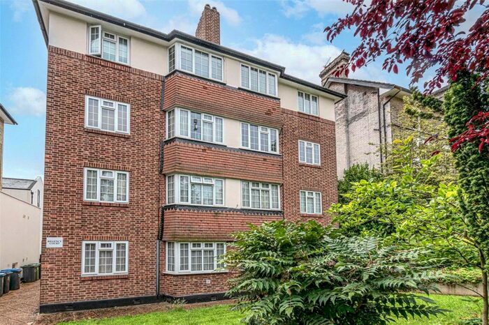 1 Bedroom Apartment To Rent In Hamlet Road, London, SE19