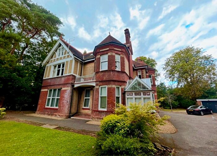 2 Bedroom Flat To Rent In Cavendish Place, Dean Park, BH1