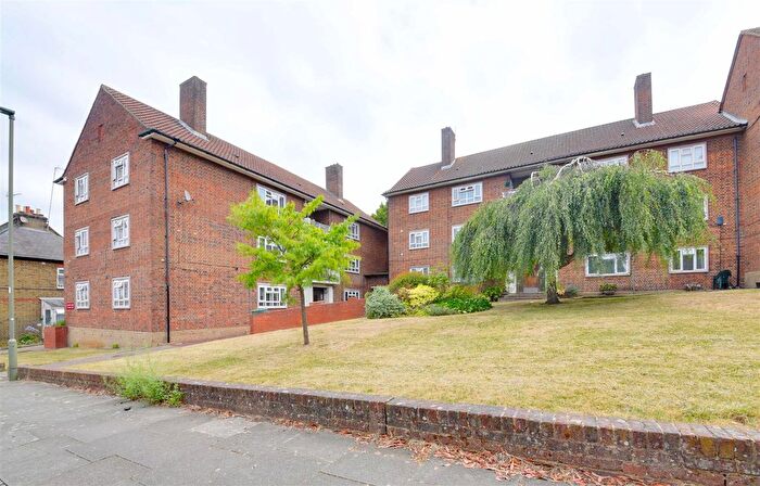 2 Bedroom Flat For Sale In Alexandra Road, Muswell Hill, N10