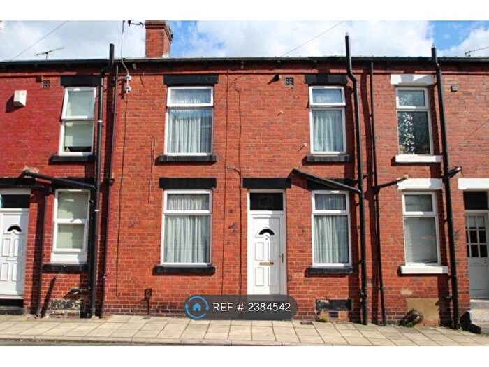 1 Bedroom Terraced House To Rent In Woodville Terrace, Leeds, LS18