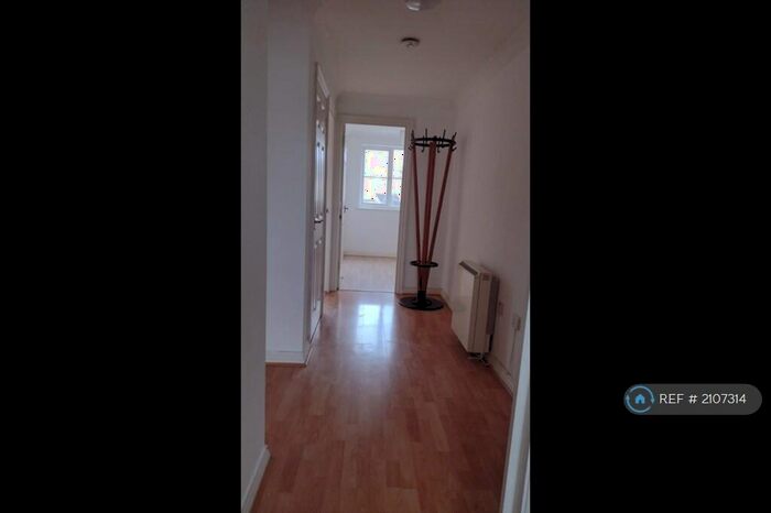 2 Bedroom Flat To Rent In Dock Road, Tilbury, RM18