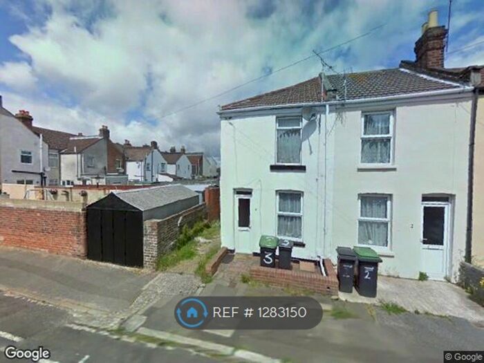 3 Bedroom End Of Terrace House To Rent In Burnett Road, Gosport PO12