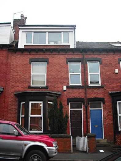 5 Bedroom Terraced House To Rent In Norwood Terrace, Hyde Park, Leeds, LS6