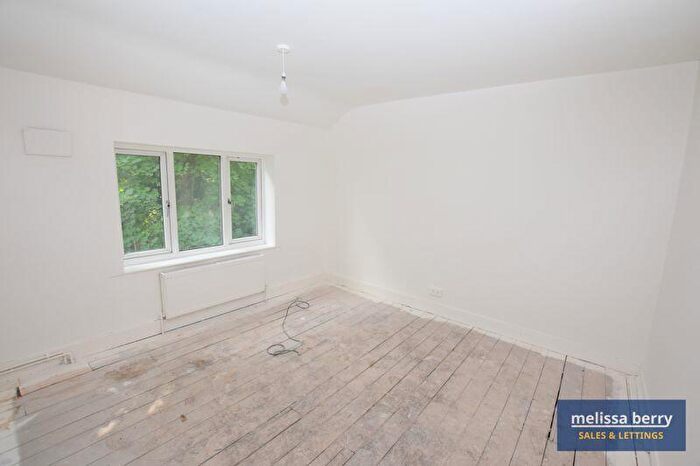 3 Bedroom Terraced House For Sale In Green Lane, Middleton, Manchester, M24