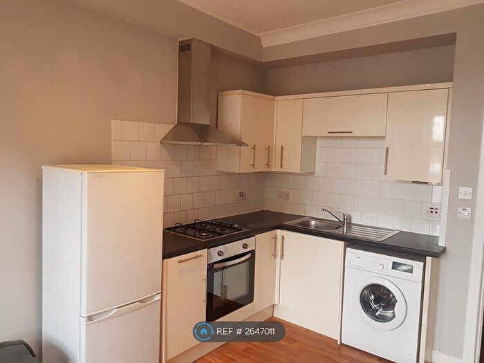 2 Bedroom Flat To Rent In Westmuir Street, Glasgow, G31