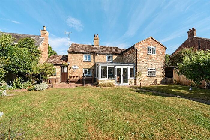 4 Bedroom Detached House For Sale In High Street, Wilden, Bedford, MK44