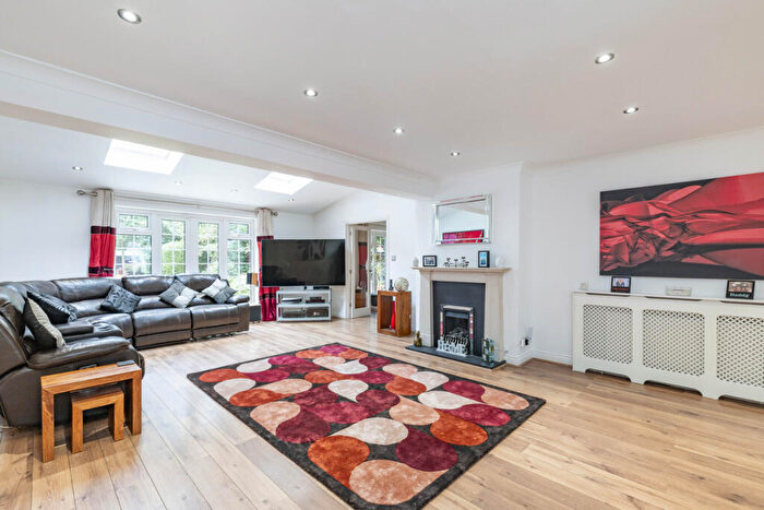 6 Bedroom Detached House For Sale In Pennington Drive, Weybridge, KT13